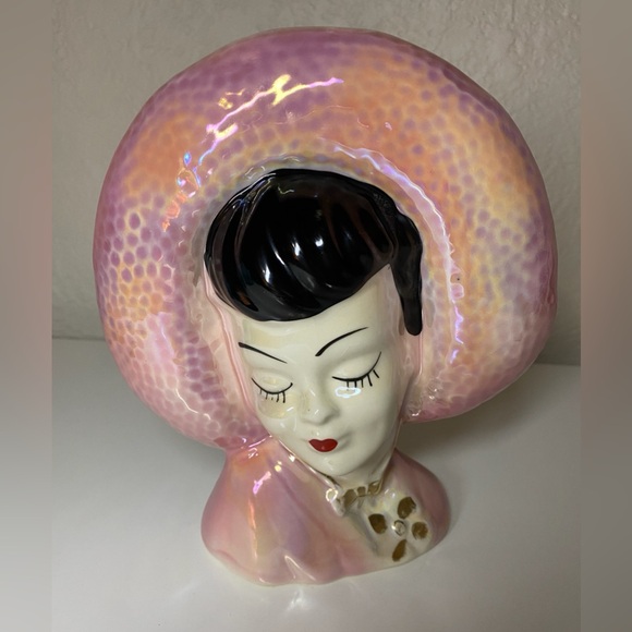 VTG 1950s Glamorous Lady Head Vase. Pink Large Hat. - Picture 2 of 4